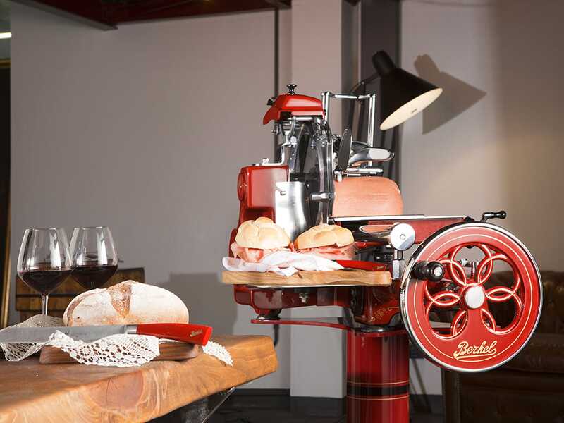 Berkel Tribute Rouge - Trancheuse &agrave; volant - Lame en acier chrom&eacute; 300 mm