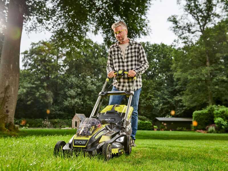 Tondeuse &agrave; batterie RYOBI RLM36X41H50G - MAX POWER 36V - 5Ah - bac de 45 L - coupe de 40 cm