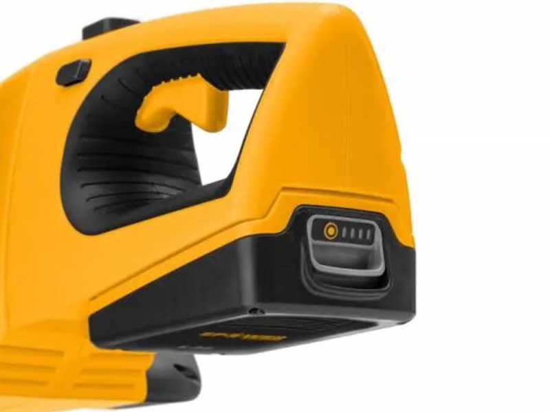 STIGA HT 100e KIT - Taille-haie &agrave; batterie - 20V/2Ah - Lame de 55 cm