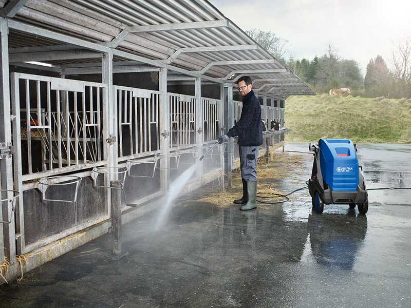 Nilfisk MH 5M - Nettoyeur haute pression &agrave; eau chaude professionnel - triphas&eacute; - 250 bar - 110 l/h