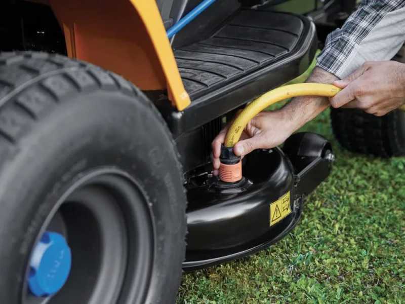 Tracteur tondeuse &agrave; batterie Stiga Estate 384e - Bac de ramassage - Puissance 48V/30Ah