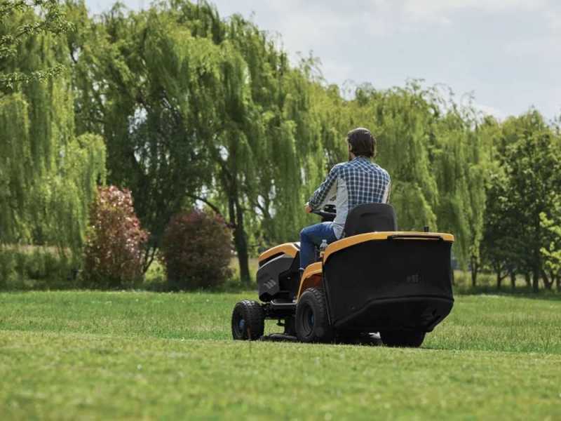 Tracteur tondeuse &agrave; batterie Stiga Estate 384e - Bac de ramassage - Puissance 48V/30Ah