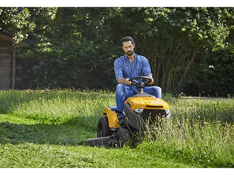 Stiga Tornado 398 - Tondeuse autoport&eacute;e avec &eacute;jection lat&eacute;rale et mulching