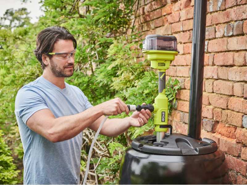 Pompe immerg&eacute;e pour eaux claires RYOBI RY18STPA-0 18V - 2Ah - SANS BATTERIE NI CHARGEUR DE BATTERIE