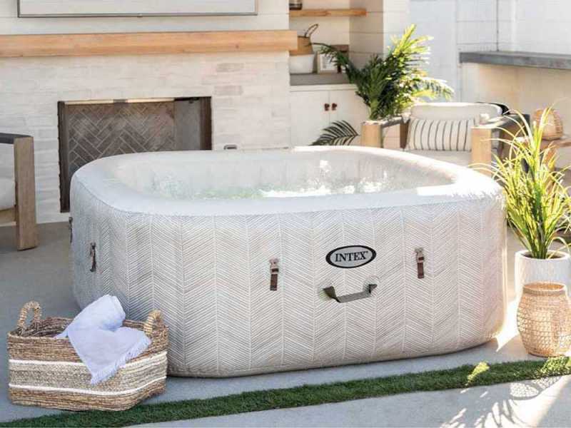 Intex Carr&eacute;e Chevron Deluxe 28446EX - Piscine hydromassage spa