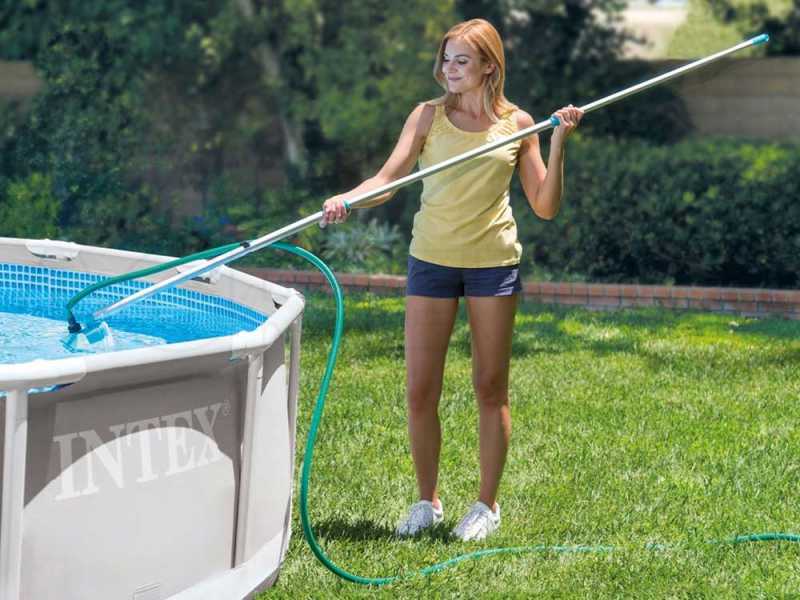 Kit de nettoyage pour piscines hors-sols Intex 28002