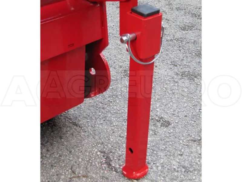 Broyeur &agrave; tracteur avec d&eacute;port hydraulique de s&eacute;rie medium Agrieuro FL 190