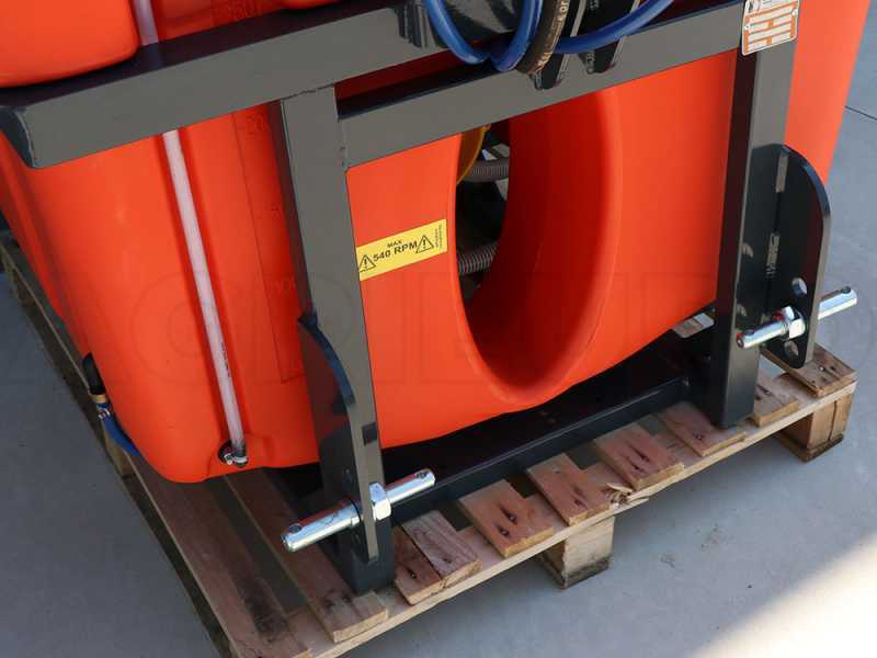 Dal Degan VOLKAN EXTRA 600L - Atomiseur port&eacute; avec raccord pour tracteur - pompe APS 71