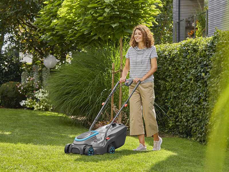 Gardena PowerMax 32/18V P4A - Tondeuse &agrave; gazon &agrave; batterie - SANS BATTERIE NI CHARGEUR