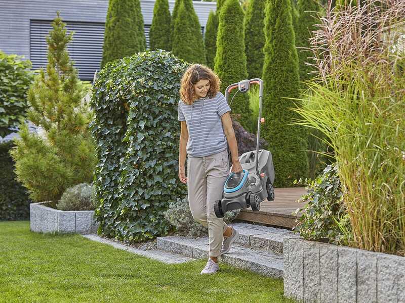 Gardena PowerMax 32/18V P4A - Tondeuse &agrave; gazon &agrave; batterie - 18V/4Ah - Coupe 32 cm