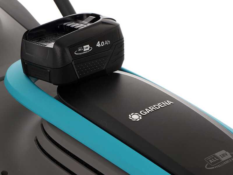 Gardena PowerMax 32/18V P4A - Tondeuse &agrave; gazon &agrave; batterie - 18V/4Ah - Coupe 32 cm