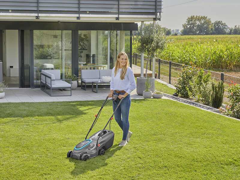 Gardena PowerMax 32/1200 - Tondeuse &agrave; gazon &eacute;lectrique - 1200W - Coupe de 32&nbsp;cm