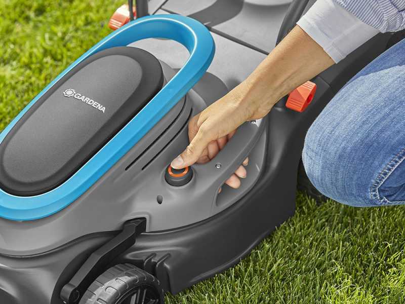 Gardena PowerMax 32/1200 - Tondeuse &agrave; gazon &eacute;lectrique - 1200W - Coupe de 32&nbsp;cm