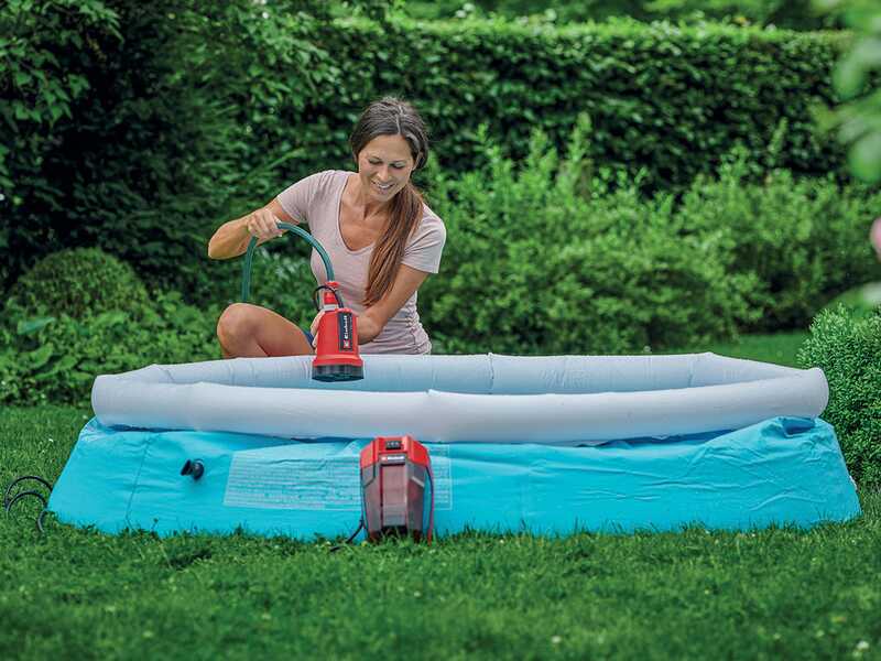 Einhell GE-SP 18 LL Li - Pompe immerg&eacute;e pour eaux claires - 18V 2,5 Ah et chargeur