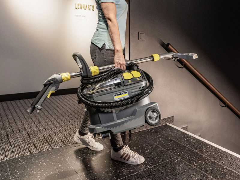 Karcher Pro Puzzi 8/1 ADV -  Nettoyeur injecteur-extracteur - Puissance 1200W
