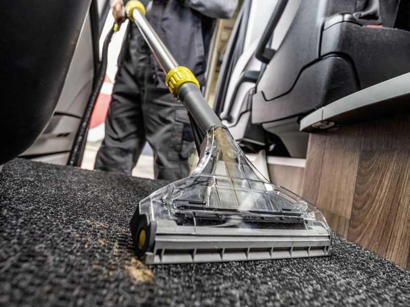 Karcher Pro Puzzi 8/1 ADV -  Nettoyeur injecteur-extracteur - Puissance 1200W
