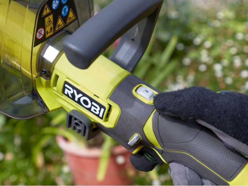 Motobineuse &agrave; batterie RYOBI RY18HCA-0 - 18V - SANS BATTERIE ET SANS CHARGEUR