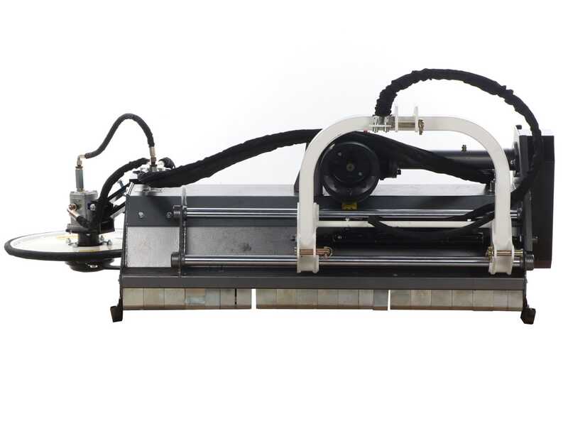 BlackStone BM-CD 140 - Broyeur sur tracteur - Disque interfilaire - S&eacute;rie M&eacute;dium - D&eacute;port hydraulique