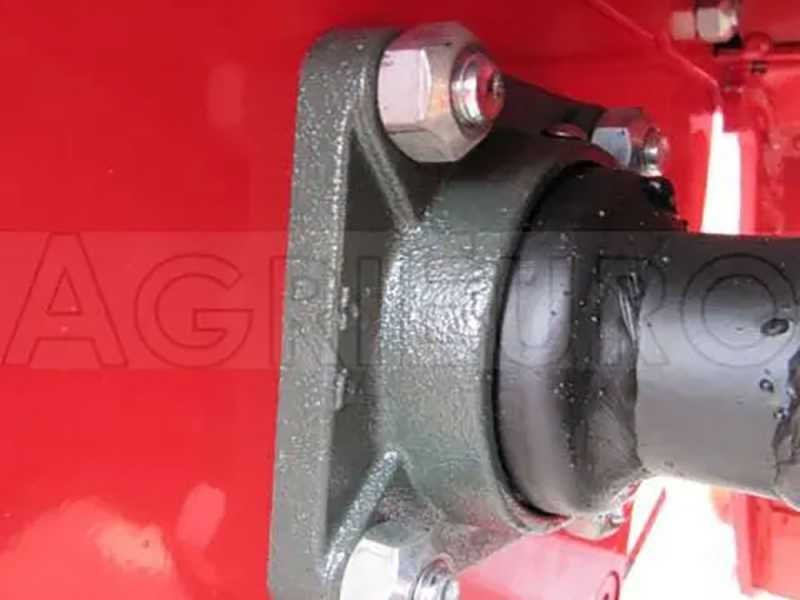 Premium Line HO 145 - Fraise rotative pour tracteur s&eacute;rie l&eacute;g&egrave;re avec d&eacute;port m&eacute;canique