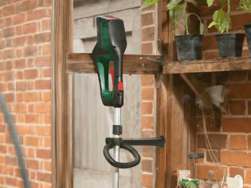 Bosch Advanced BrushCut 36V 23-750 - D&eacute;broussailleuse &agrave; batterie - 2Ah