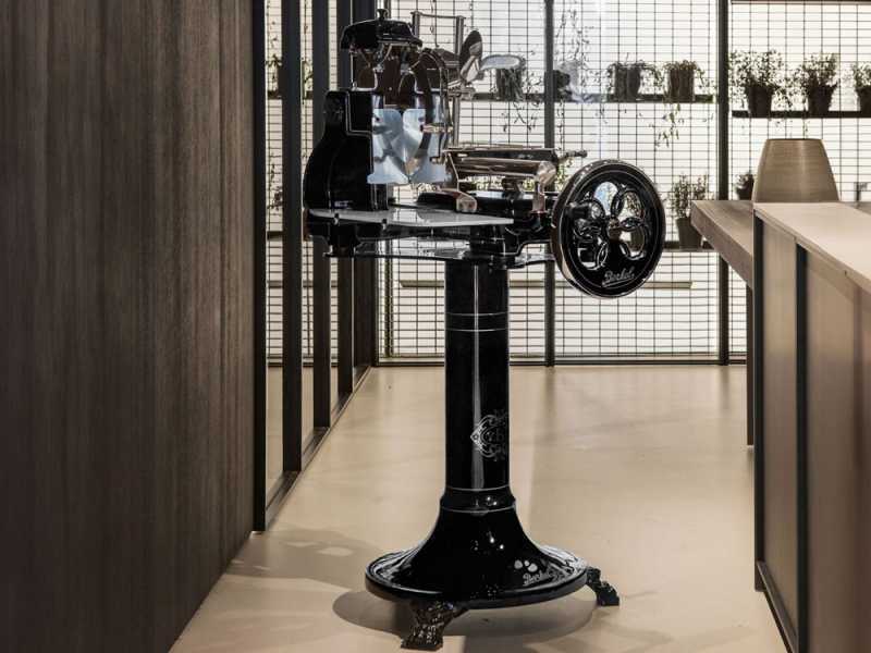 Berkel B114 Noire - Trancheuse &agrave; volant avec pi&eacute;destal - Lame en acier chrom&eacute; de 320 mm
