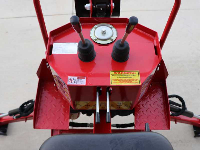 GeoTechPro BHF 195 - Pelle r&eacute;tro fixe pour tracteur