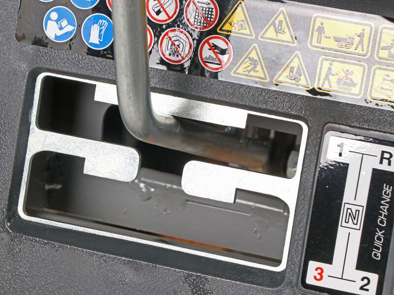 GeoTech Pro GeoPorter 630D Hydro - Brouette &agrave; moteur sur chenille - benne dumper hydraulique 600Kg