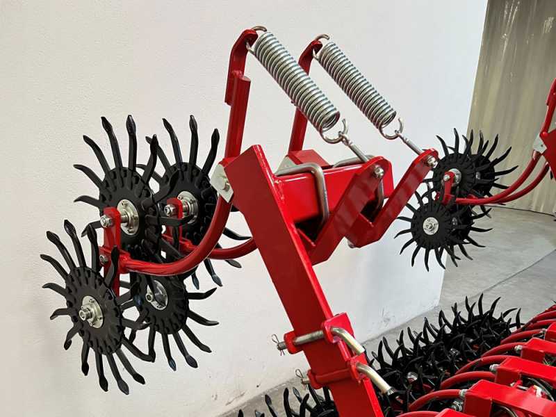 Ceccato &Eacute;crouteuse 15E - 15 &eacute;l&eacute;ments sur ressort + roue &eacute;toil&eacute;e