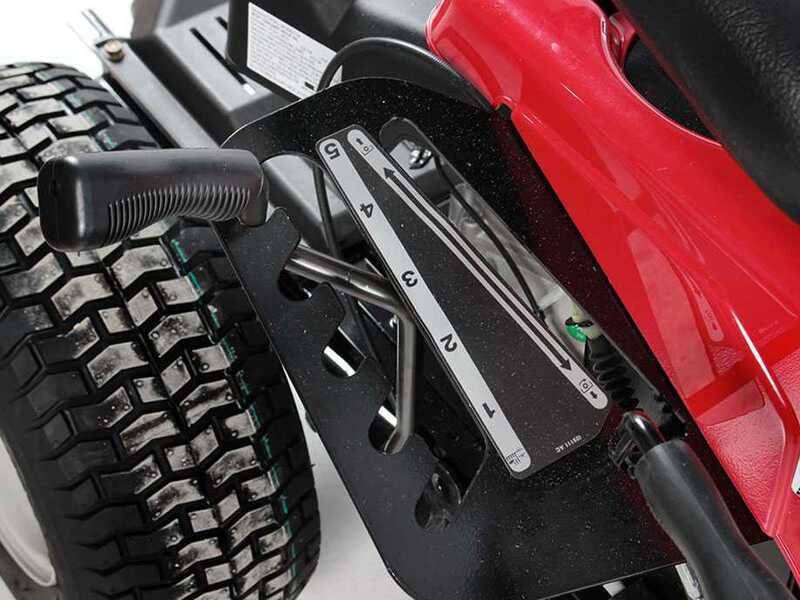 Troy-Bilt TB 60T-R SELECT - Tondeuse autoport&eacute;e - avec bac de ramassage - Moteur de 196cc