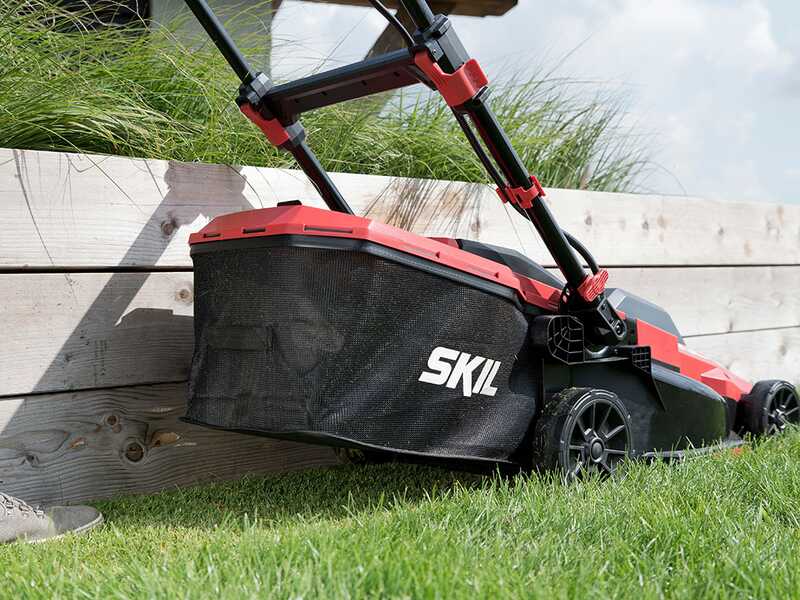 PROMO - Skil 0140 BA - Tondeuse &agrave; gazon &agrave; batterie - 2x20V/4ah - Coupe 43 cm