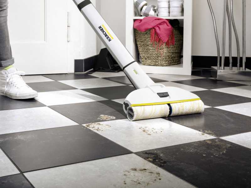 Karcher EWM 2 - Nettoyeur de sols &agrave; batterie 3 en 1 : lave, s&egrave;che et aspire