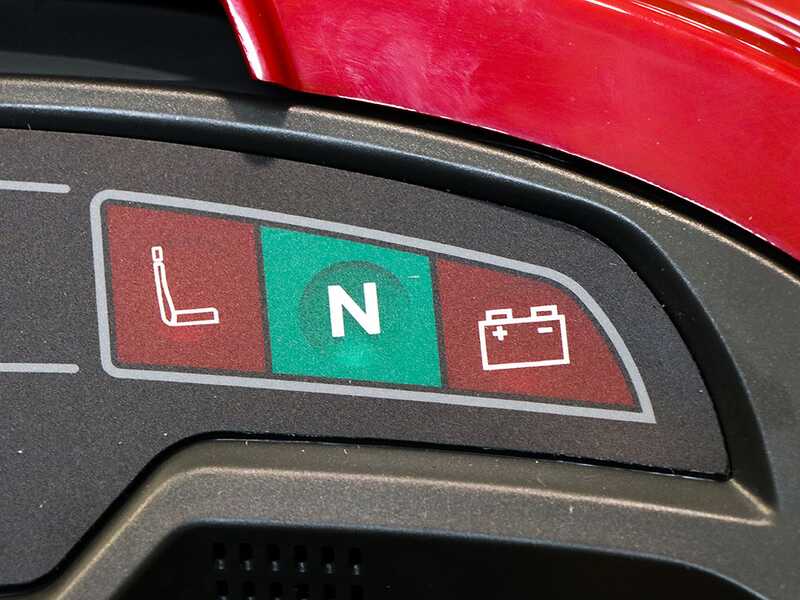 Castelgarden PTX 230 HD - Tracteur tondeuse avec bac de ramassage  - Bo&icirc;te hydrostatique