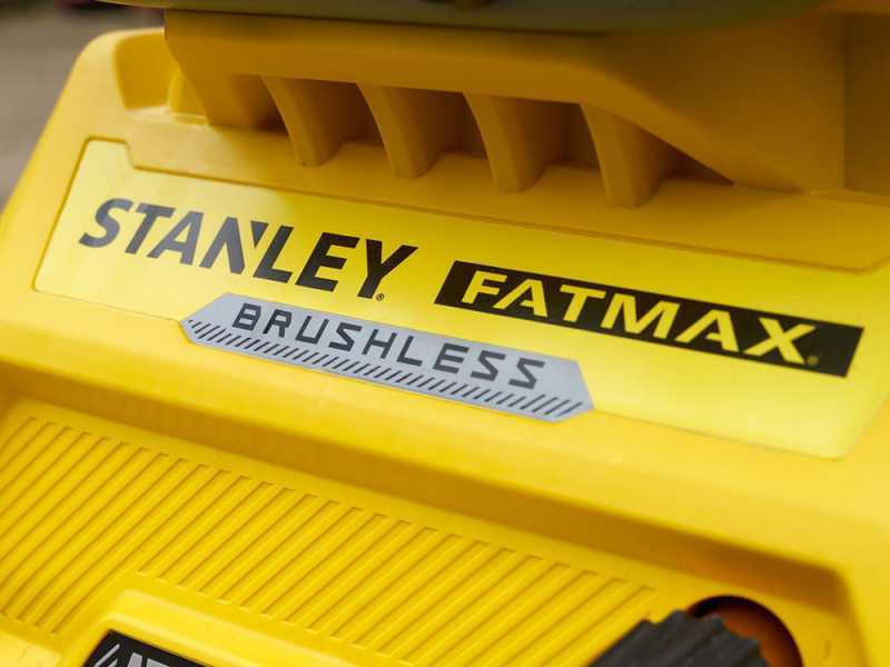 Stanley SFMCPW1500B-XJ - Nettoyeur haute pression &agrave; batterie - 100 bars - 2x 18V 4Ah