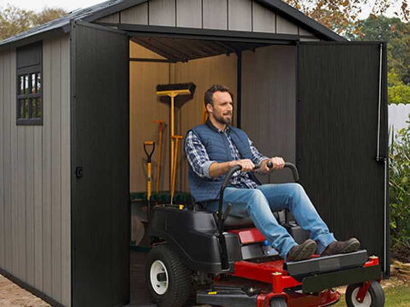 Keter Oakland 759 - Abri de jardin  - Avec porte double battant et fen&ecirc;tre - 229x287x242 cm