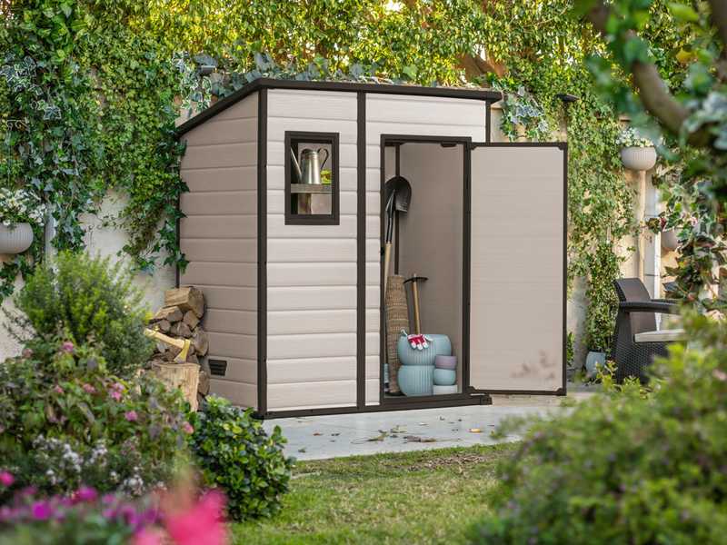 Keter Manor Pent beige - Abri de jardin - Avec fen&ecirc;tre frontale - 183.5x111x200.5 cm