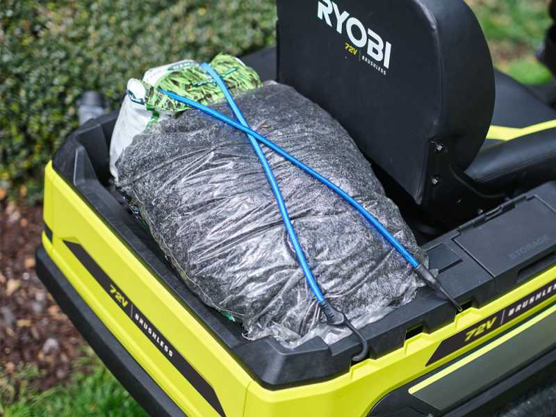 RYOBI RY72TMX107-210 - Tracteur tondeuse &agrave; batterie - 72V / 2x10Ah