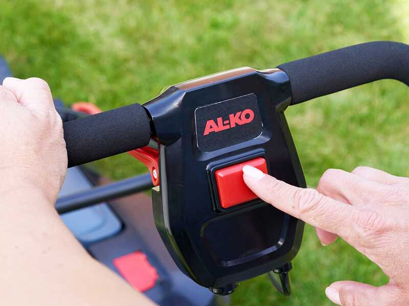 AL-KO 38.2 Li Comfort - Tondeuse &agrave; gazon sur batterie - Coupe 38 cm - 2x 18V/4,0Ah