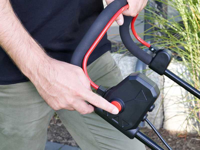 AL-KO 3.82 Li Easy - Tondeuse &agrave; gazon sans fil - Coupe 38 cm - 2x 18V/4,0Ah