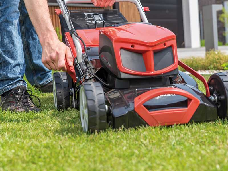 AL-KO Energy Flex 42.9 Li SP - Tondeuse autotract&eacute;e &agrave; batterie - Coupe 42 cm - 36V/4,0Ah