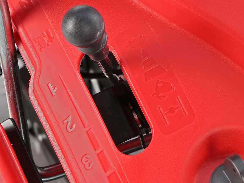 Geotech RM 65-610 S - Tondeuse autoport&eacute;e - Moteur de 196 cm3