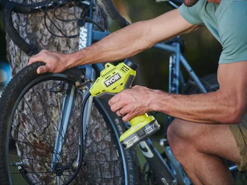 Ryobi R18PI-0 - Compresseur &agrave; batterie portatif - 18V - 2Ah