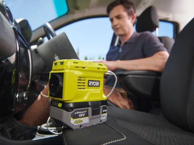 Ryobi RY18BI150B-0 - Inverter 18V - Puissance 150 W - Fonction chargeur de batterie - SANS BATTERIE
