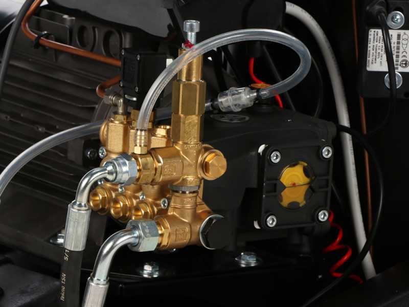 Annovi &amp; Reverberi 6670 - Nettoyeur haute pression &agrave; eau chaude - 190 bar - 780 L/h