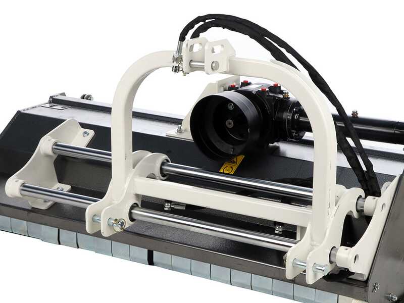 BlackStone RMOH 155 - Broyeur &agrave; tracteur - S&eacute;rie M&eacute;dium - D&eacute;port hydraulique