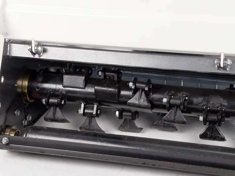 BlackStone RMOH 155 - Broyeur &agrave; tracteur - S&eacute;rie M&eacute;dium - D&eacute;port hydraulique