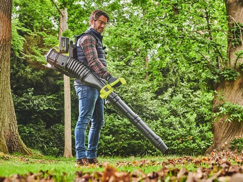 Ryobi RY36BPXB-0 - Souffleur &agrave; dos &agrave; batterie MAX POWER 36V 6Ah