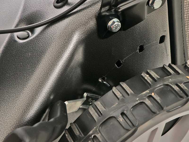 Tondeuse &agrave; gazon tract&eacute;e Marina Systems HR 57 SH - 4EN1 - moteur Honda GCVx 200