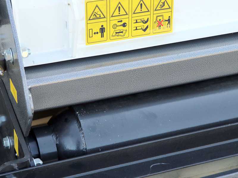 BlackStone RPEH 200 - Broyeur lat&eacute;ral d'accotement pour tracteur - S&eacute;rie lourde