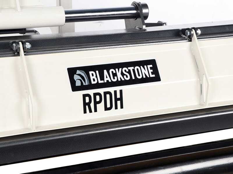 BlackStone RPDH 200 - Broyeur sur tracteur - S&eacute;rie lourde - D&eacute;port hydraulique