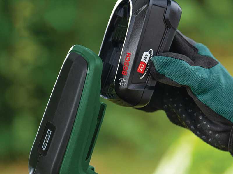 Bosch AdvancedPrune 18V-45 - S&eacute;cateur de taille &eacute;lectrique sur perche - 18V - 2Ah